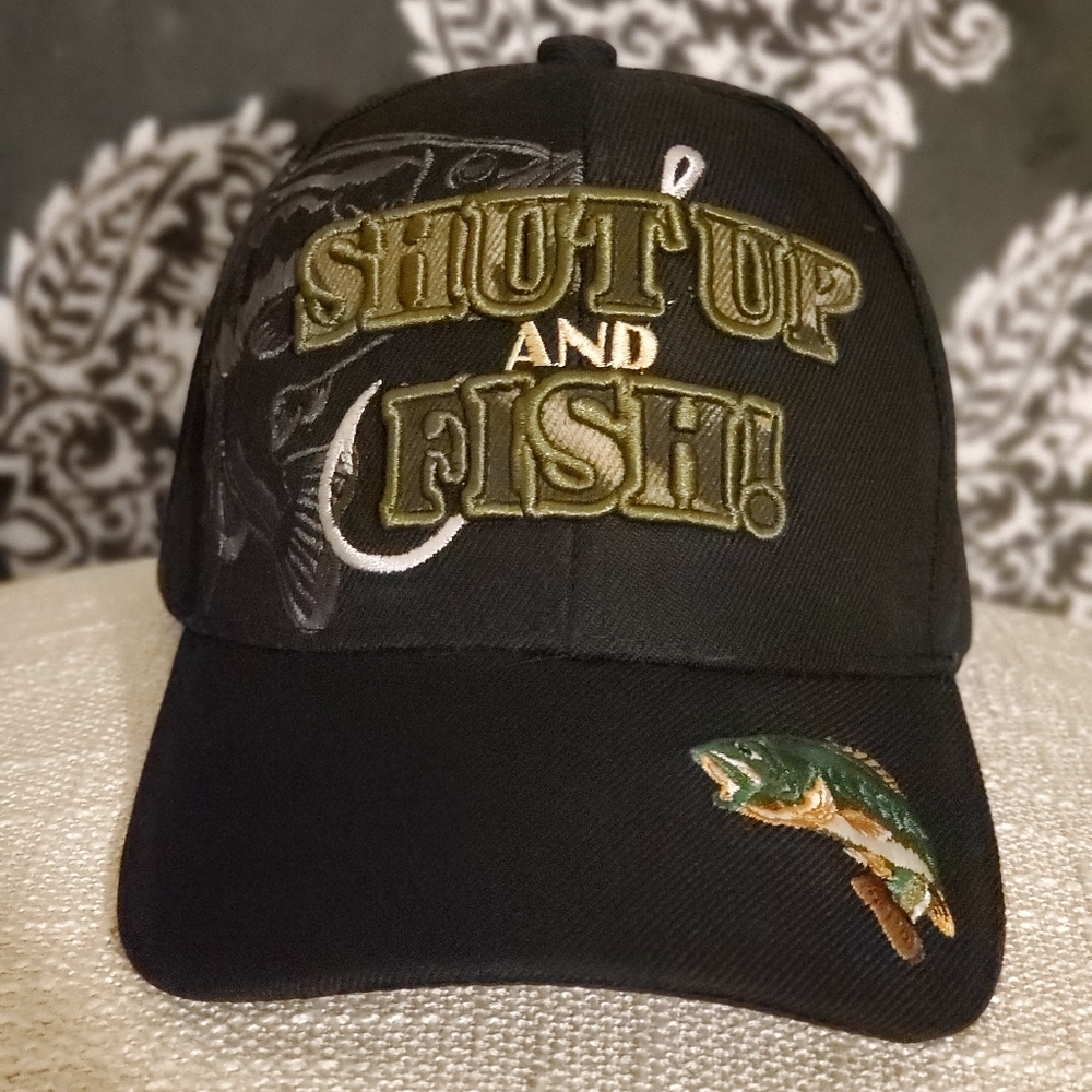 New 3 Oaks Shut Up Fish Logo W/ Hook on back